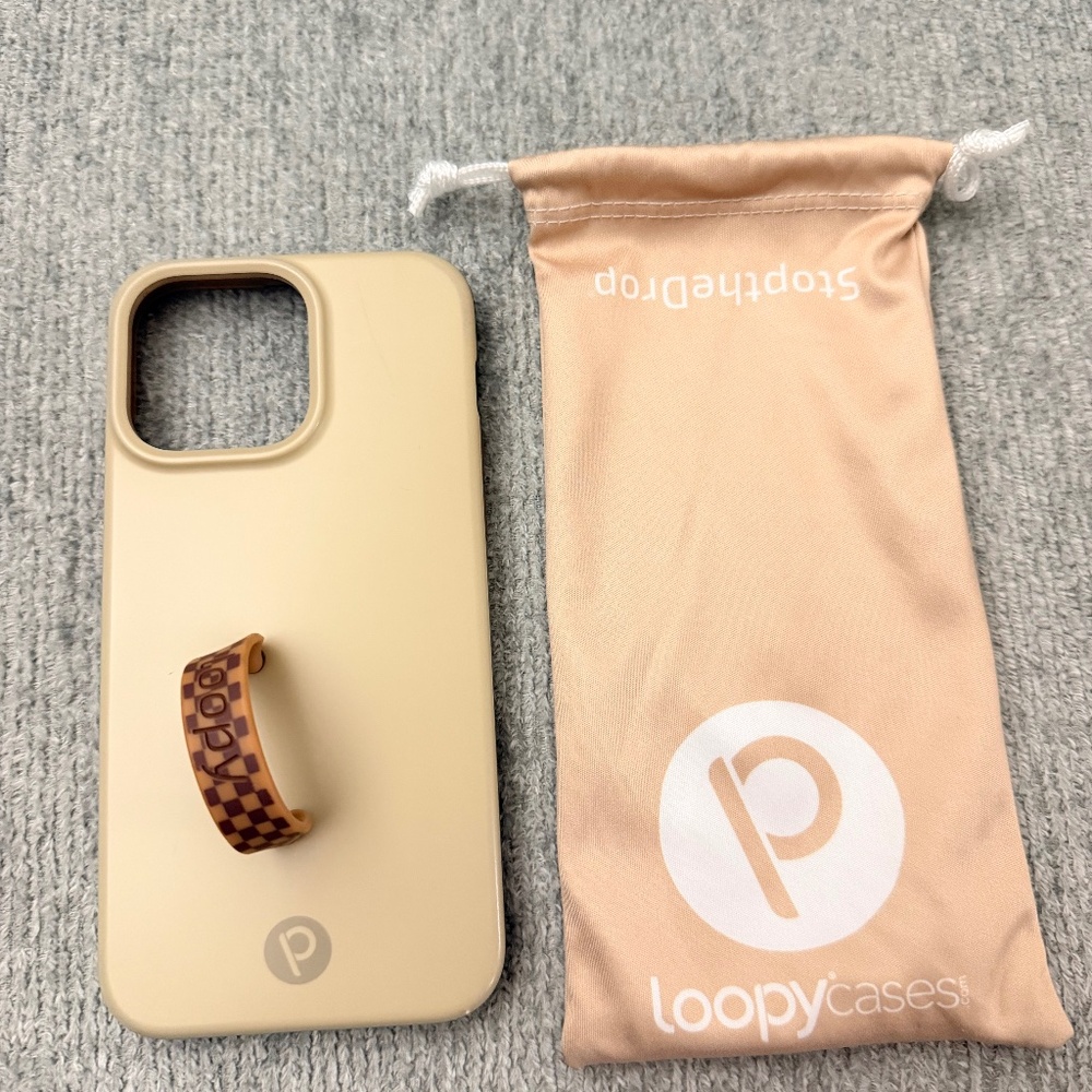 iPhone 15 pro max loopy case